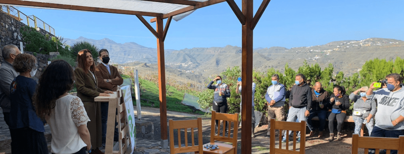 La alcaldesa Carmen Hernández y la concejala Auri Saavedra participaron este lunes en la presentación del proyecto / TA